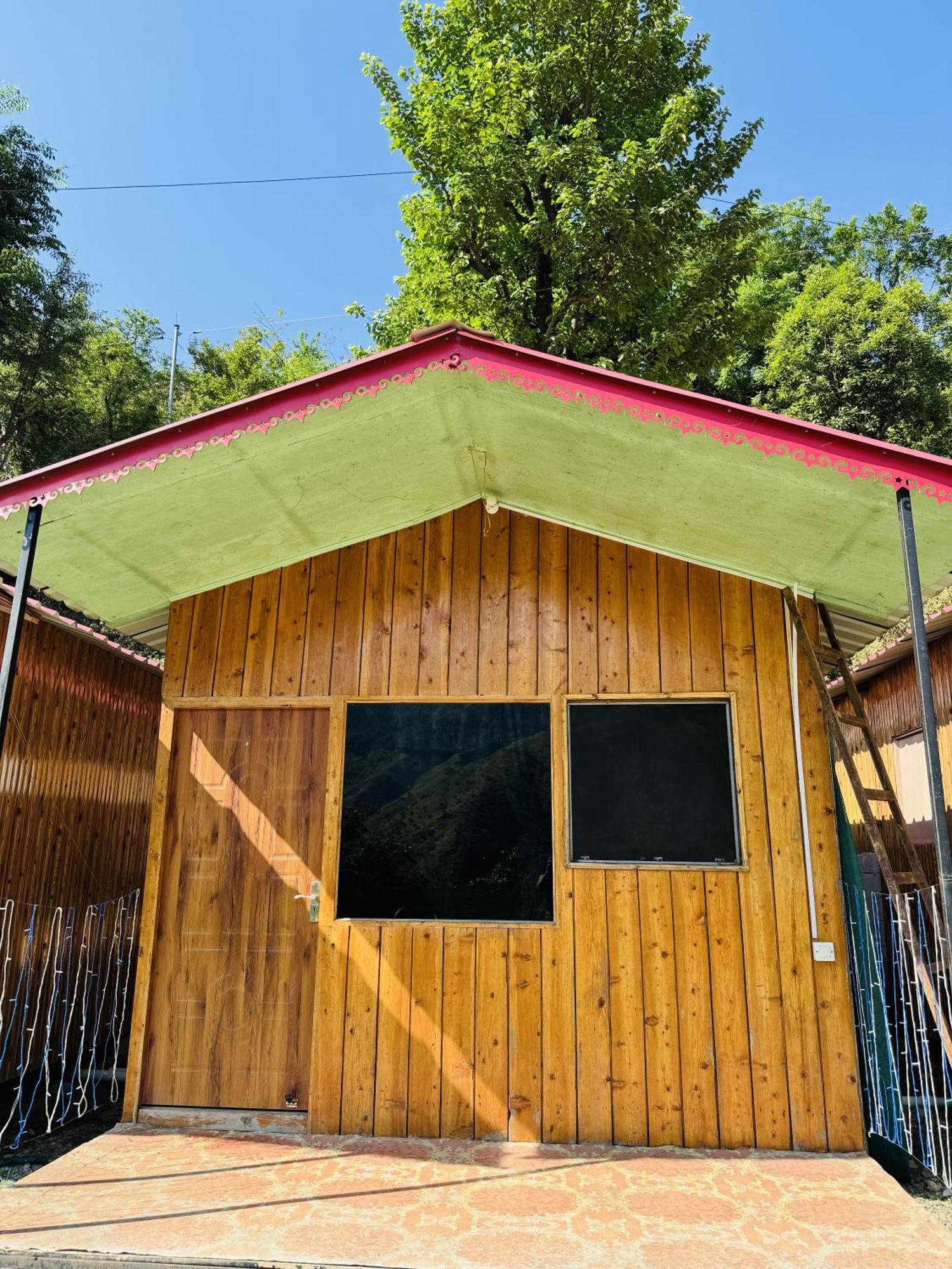 Chakrata Heights Resort Kaliana Buitenkant foto